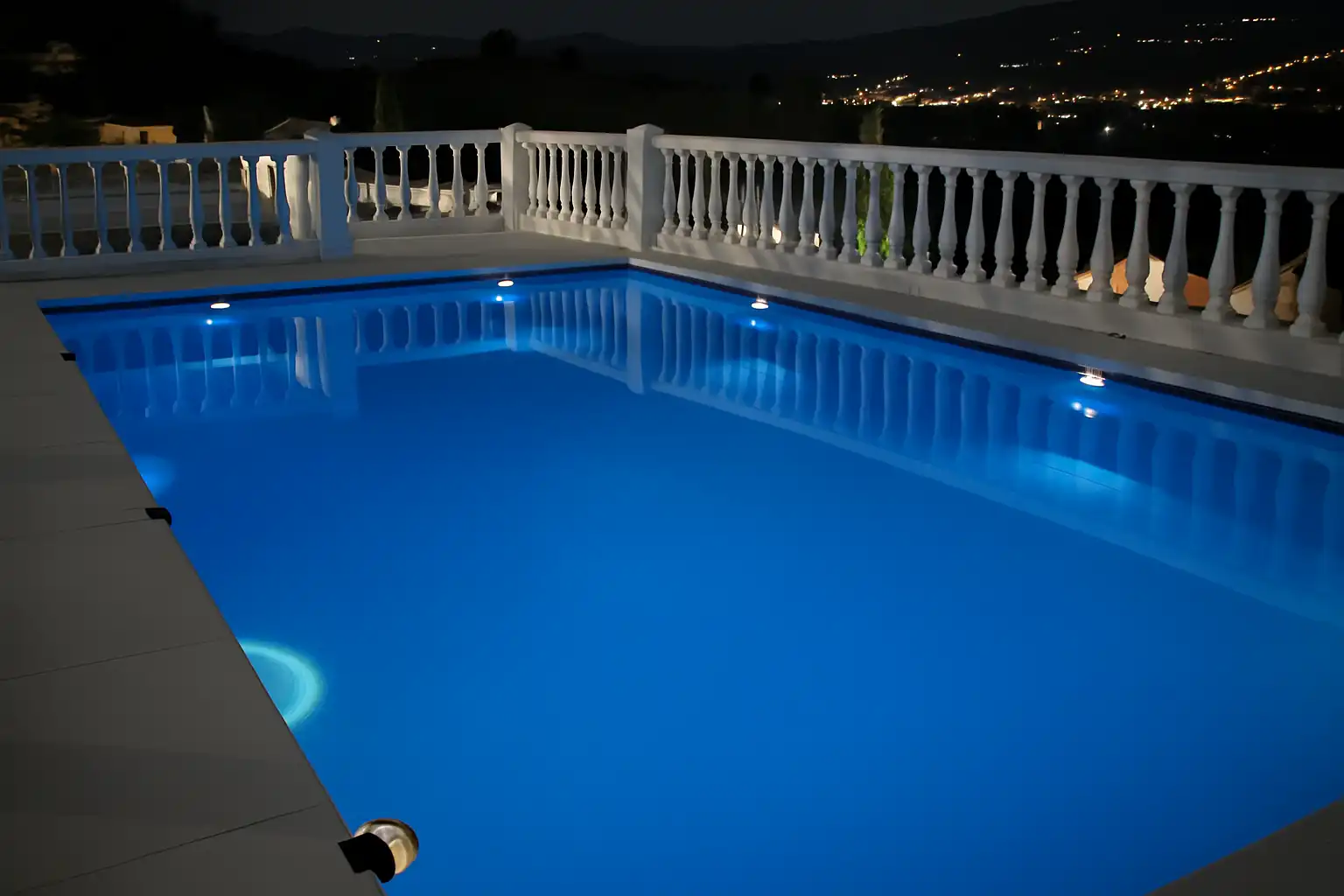 Piscina de Casa o chalet de alquiler en Hipódromo - Cerrado del Águila