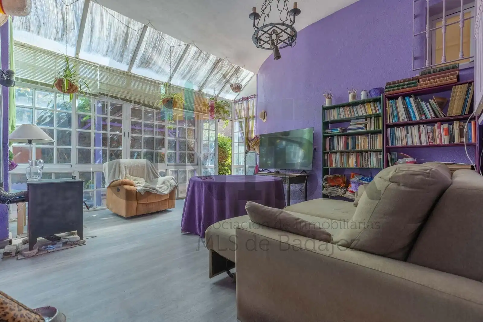 Sala d'estar de Casa o xalet en venda en Badajoz amb Aire condicionat, Calefacció i Jardí privat