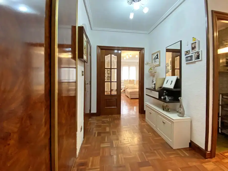 Piso en venta en Vitoria - Gasteiz con Calefacción, Parquet y Terraza