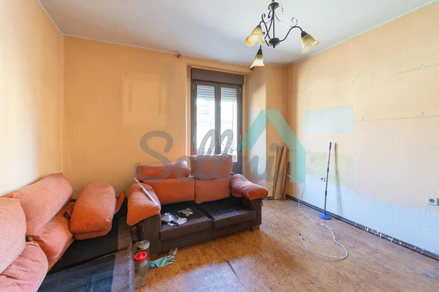 Sala d'estar de Edifici en venda en Boñar
