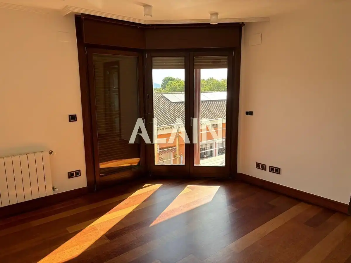 Casa o chalet en venta en L'Alfàs del Pi con Calefacción, Jardín privado y Terraza