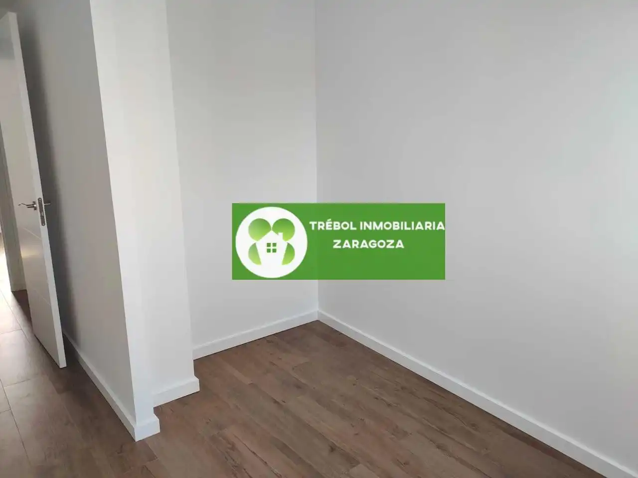 Habitación de Piso en venta en Cadrete con Aire acondicionado, Calefacción y Terraza