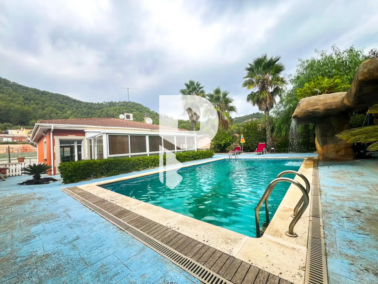 Piscina de Casa o chalet en venta en Cervelló con Aire acondicionado, Calefacción y Jardín privado
