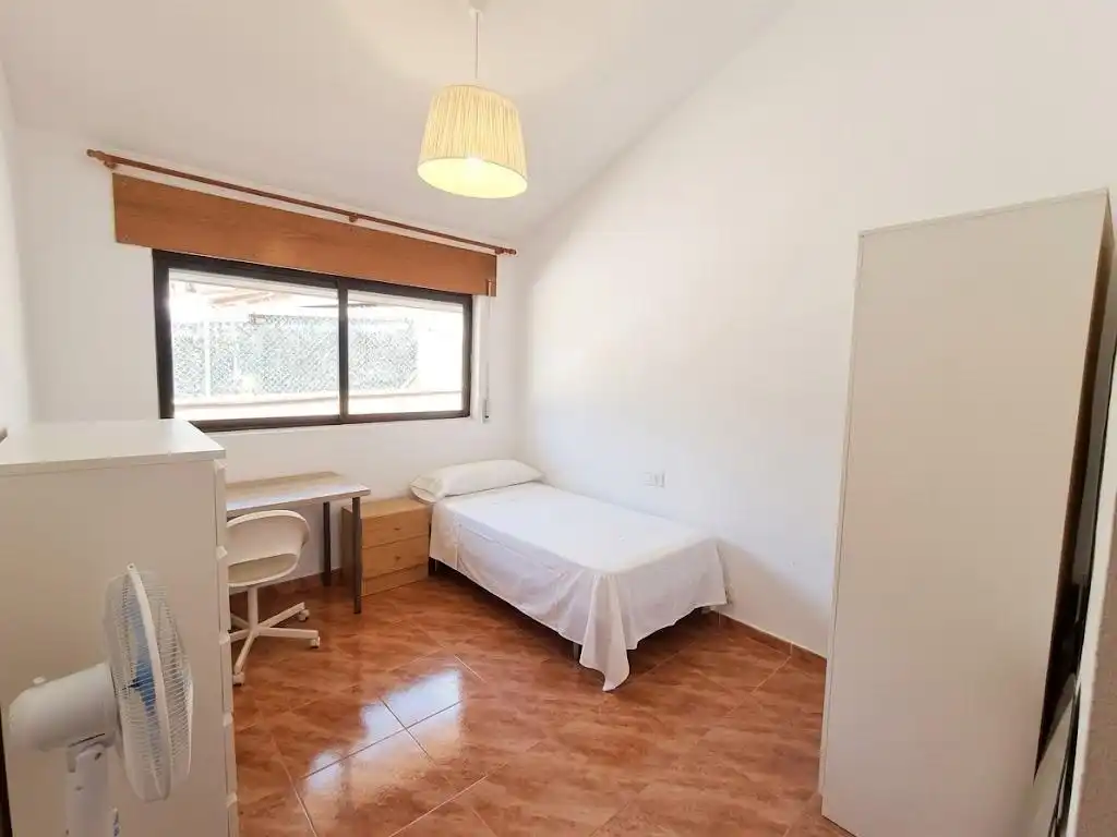 Dormitori de Casa adosada en venda en Murcia amb Jardí privat, Terrassa i Traster