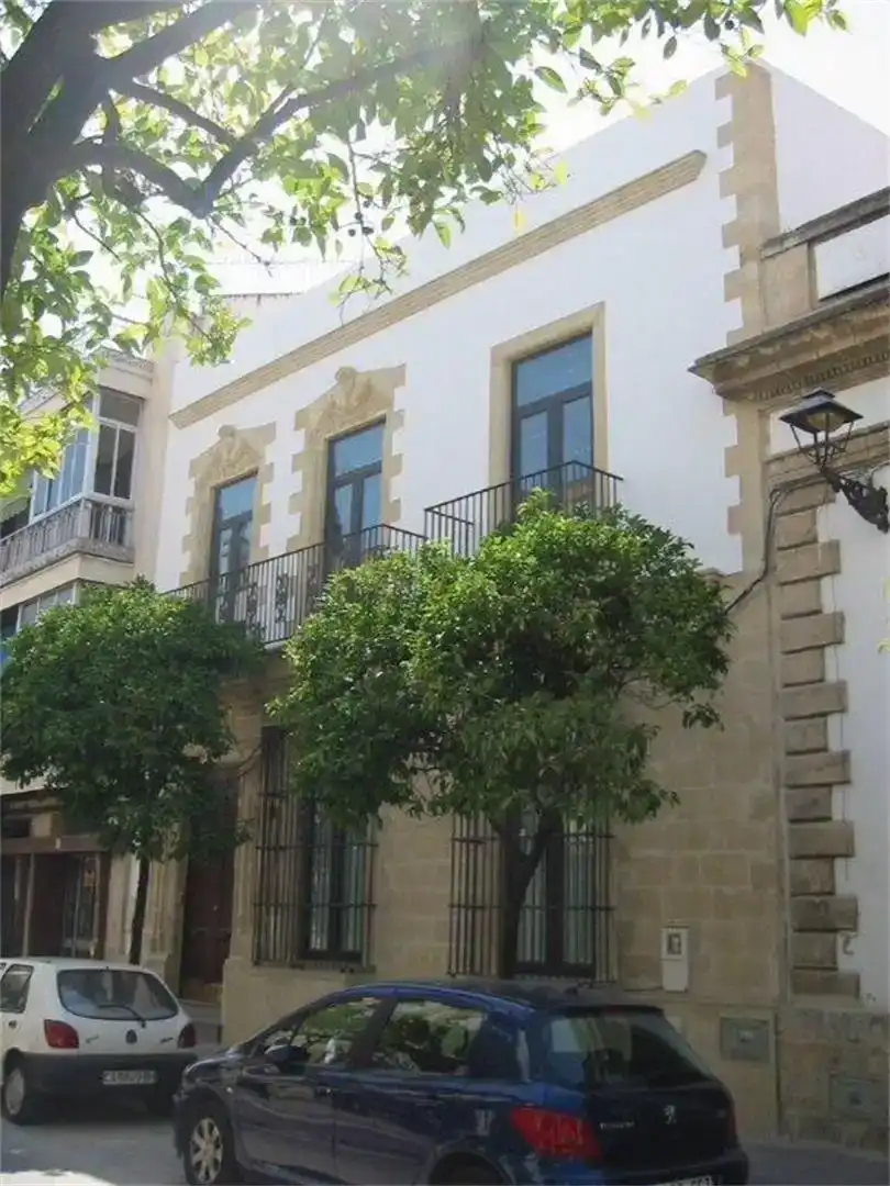 Vista exterior de Casa adosada en venda en El Puerto de Santa María amb Aire condicionat, Jardí privat i Parquet