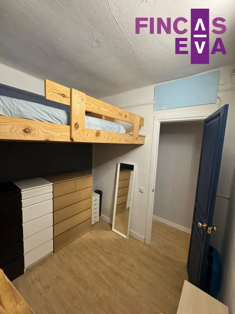 Bedroom of Flat for sale in Barcelona  with Balcony