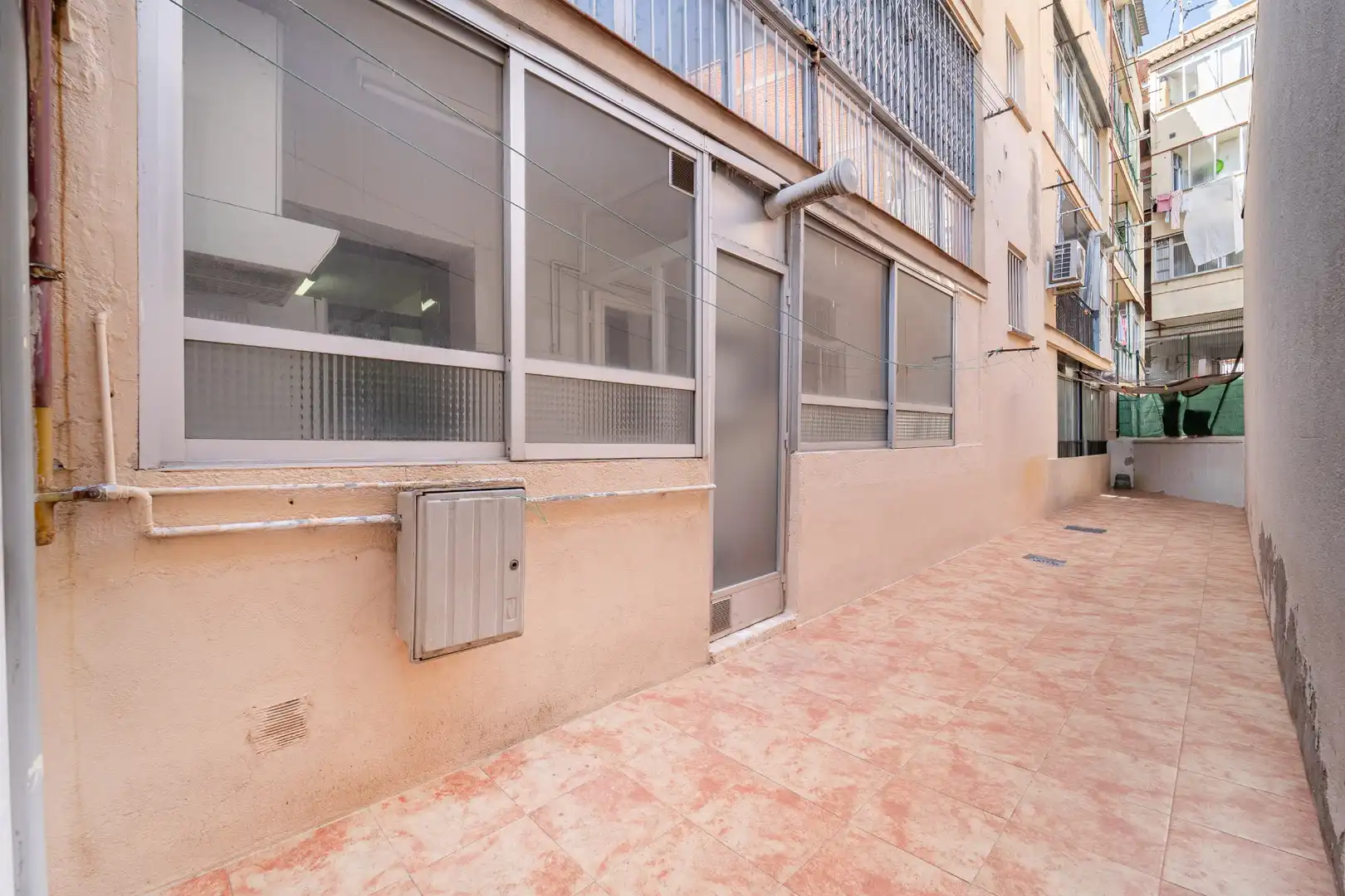 Vista exterior de Piso en venta en Madrid con Calefacción, Jardín privado y Internet