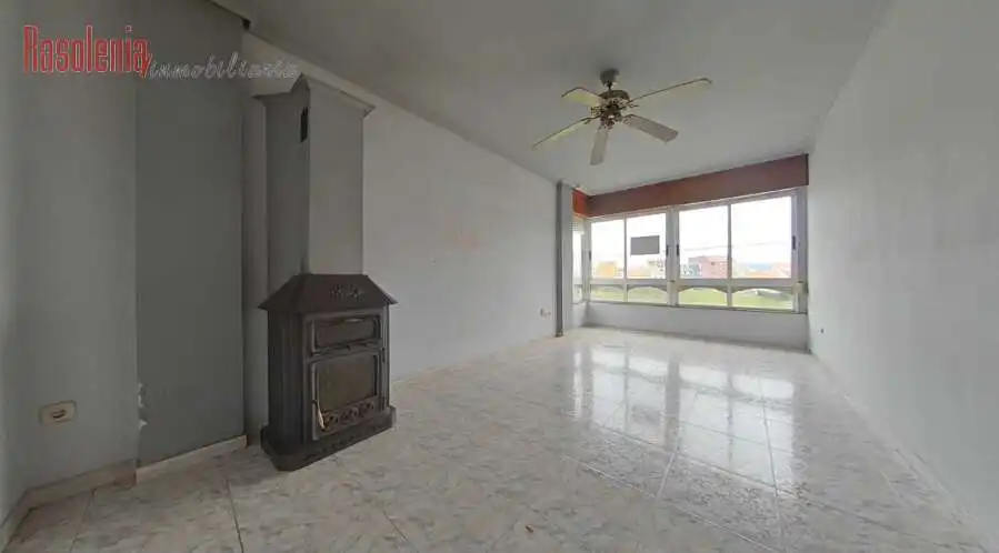 Sala de estar de Casa o chalet en venta en Cariño con Trastero