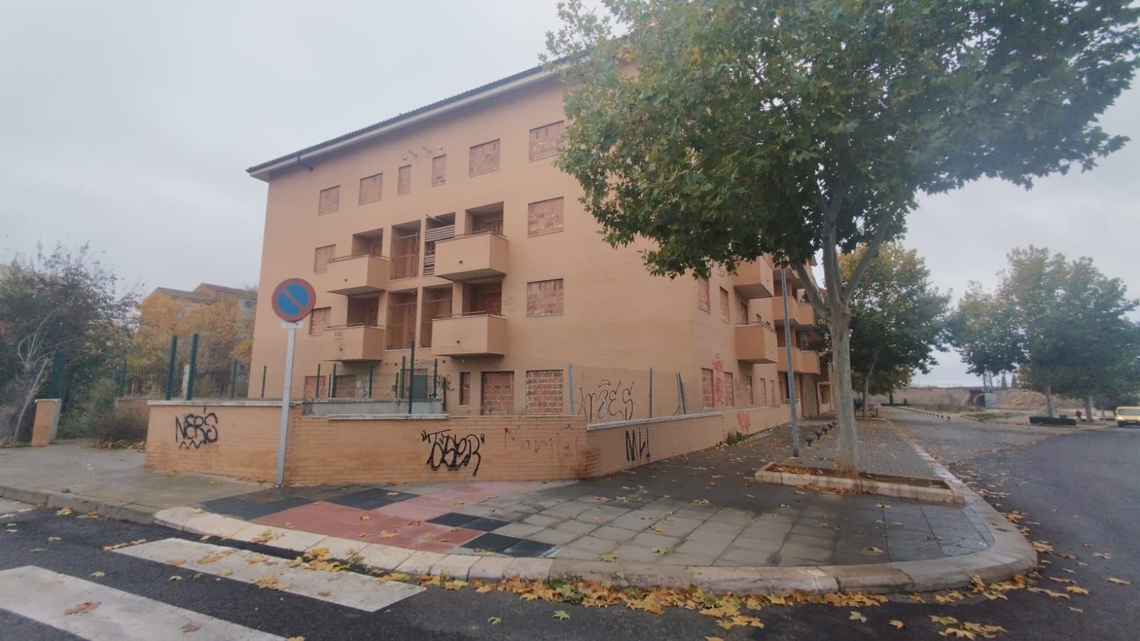 Vista exterior de Edifici en venda en Valdepeñas