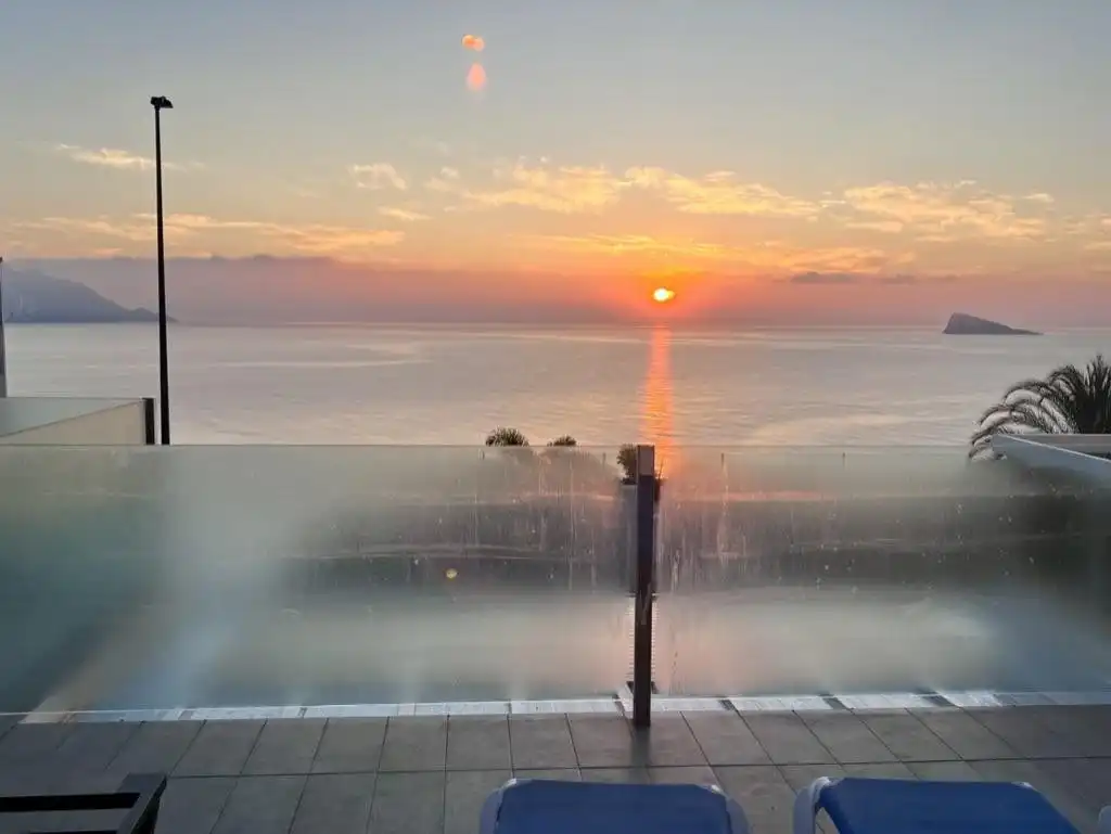 Reihenhaus mit Pool zum Verkauf in Calle Avilés, imagen 2