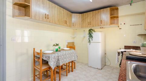 Foto 2 de Casa adosada en venda a  Cimadevilla, 28, Tineo, Asturias