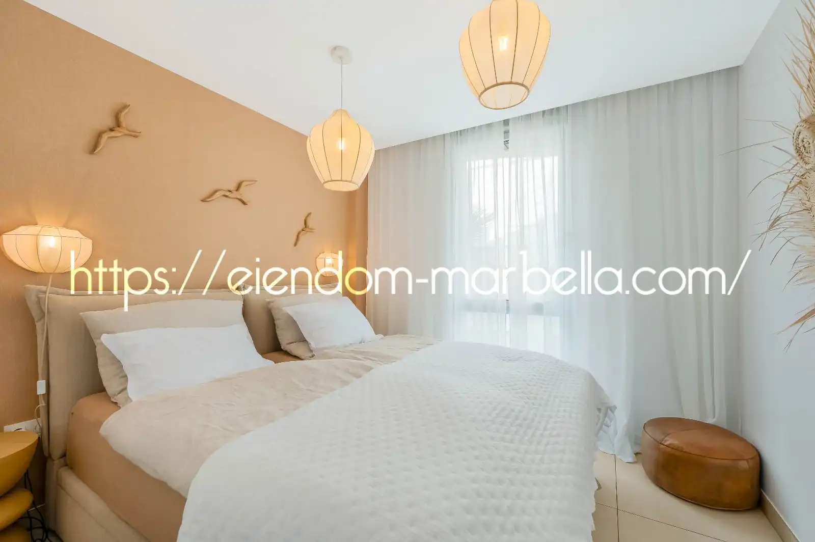 Habitación de Apartamento en venta en Marbella con Aire acondicionado, Terraza y Amueblado