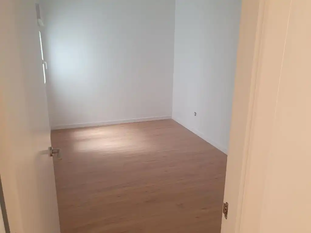 Habitación de Piso en venta en Castellón de la Plana / Castelló de la Plana con Terraza