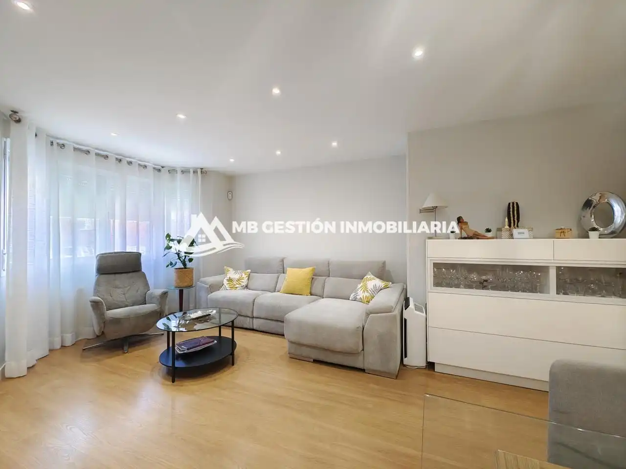 Sala de estar de Piso en venta en Fuenlabrada con Aire acondicionado, Calefacción y Jardín privado