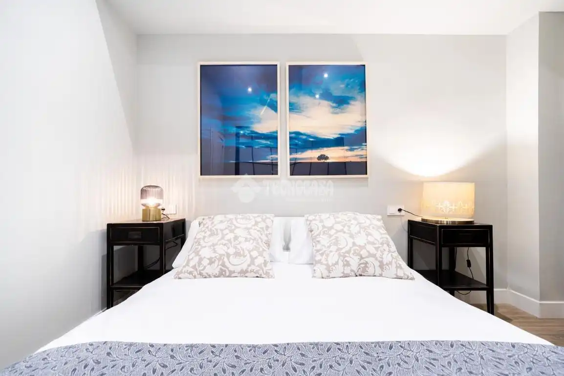 Bedroom of Flat for sale in Madrid