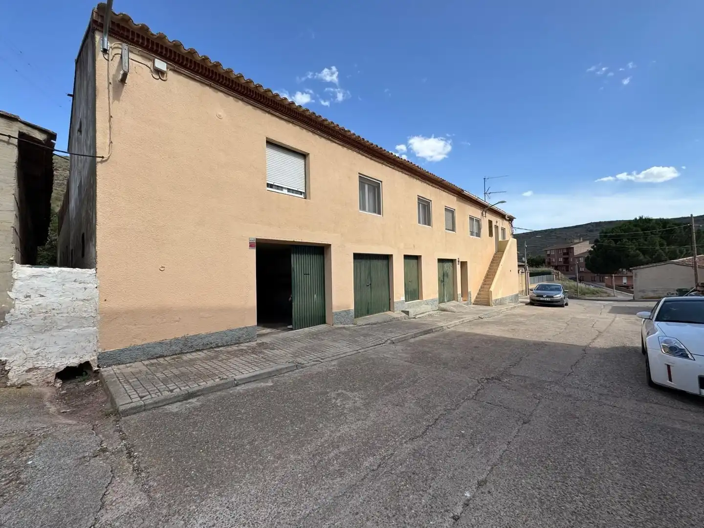 Parking of Houses for sale in Brea de Aragón