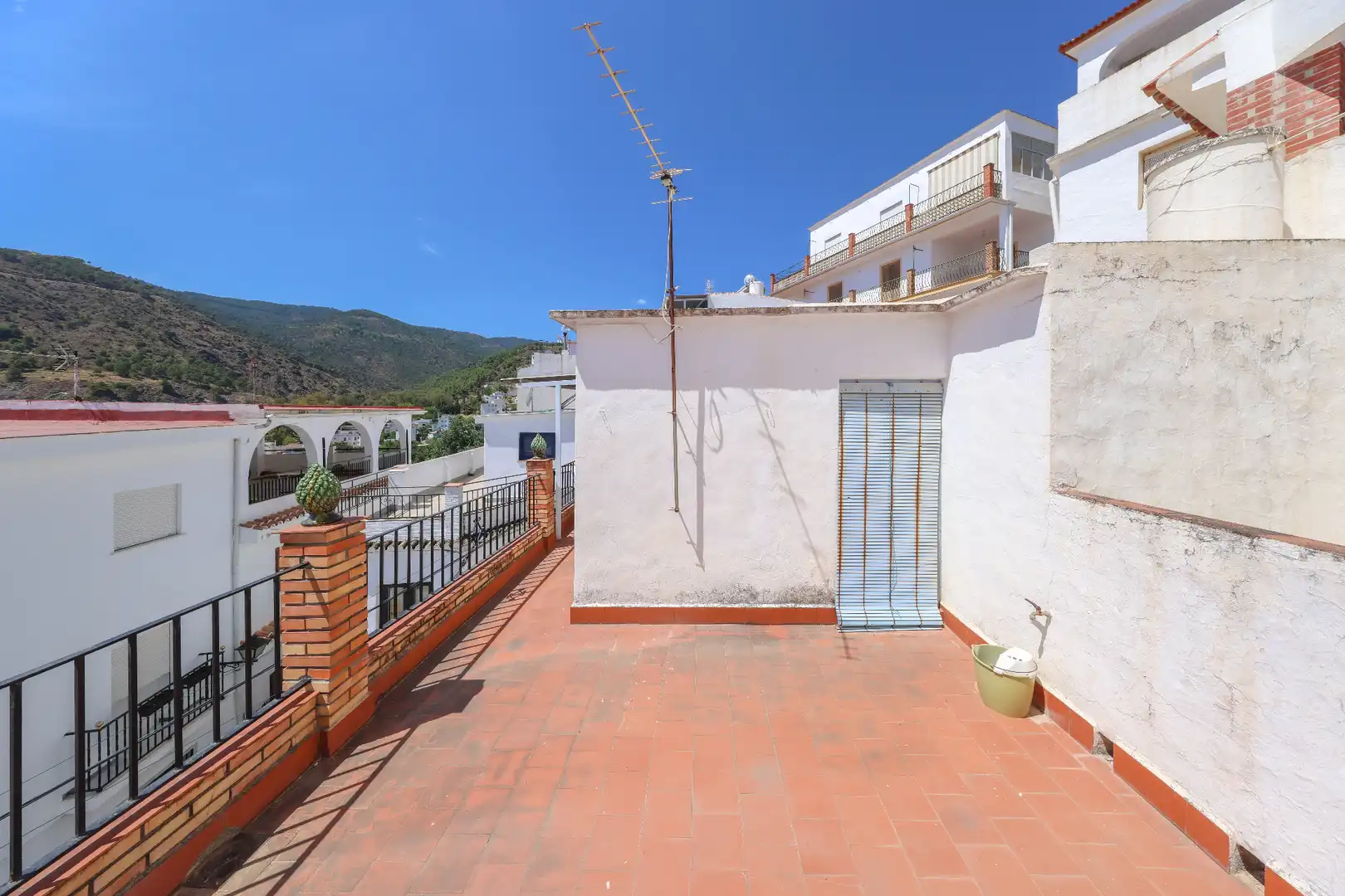 Terrassa de Casa o xalet en venda en Tolox