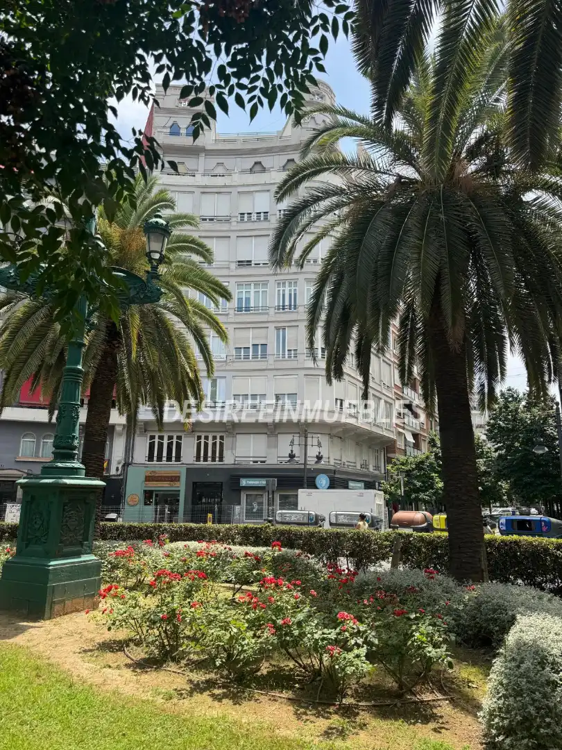 Flat with lift for sale in Plaça de Cánovas del Castillo, imagen 9