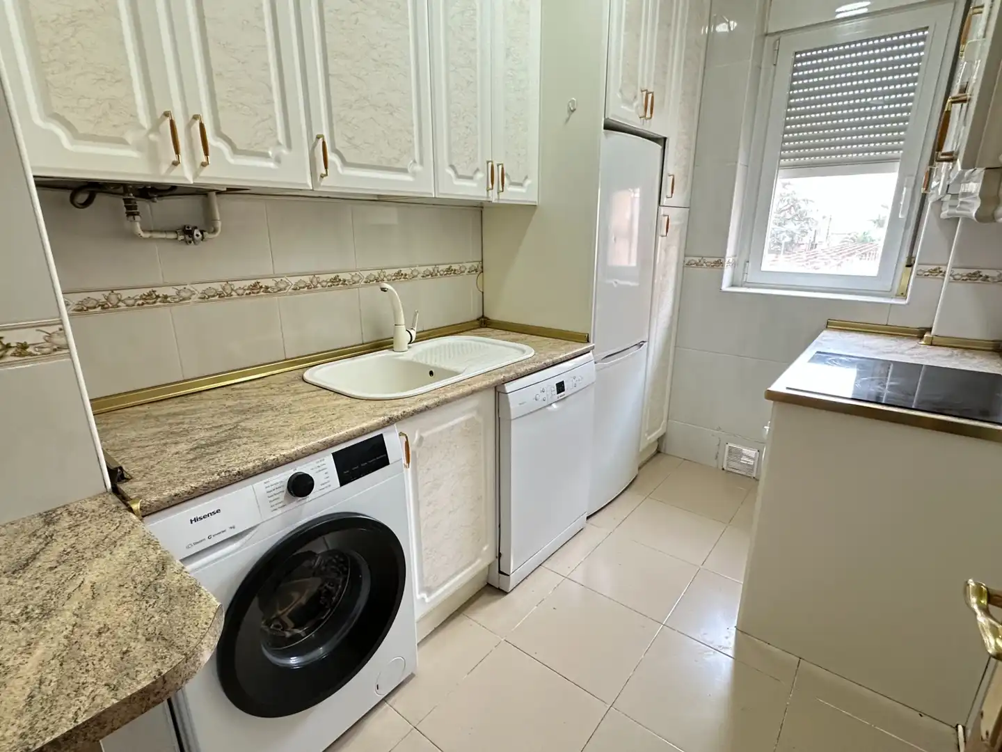 Kitchen of Flat for sale in  Madrid Capital  with Heating, Terrace and Storage room