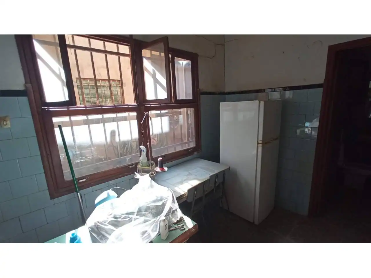 Houses for sale in Calle CAMPOAMOR, Centro