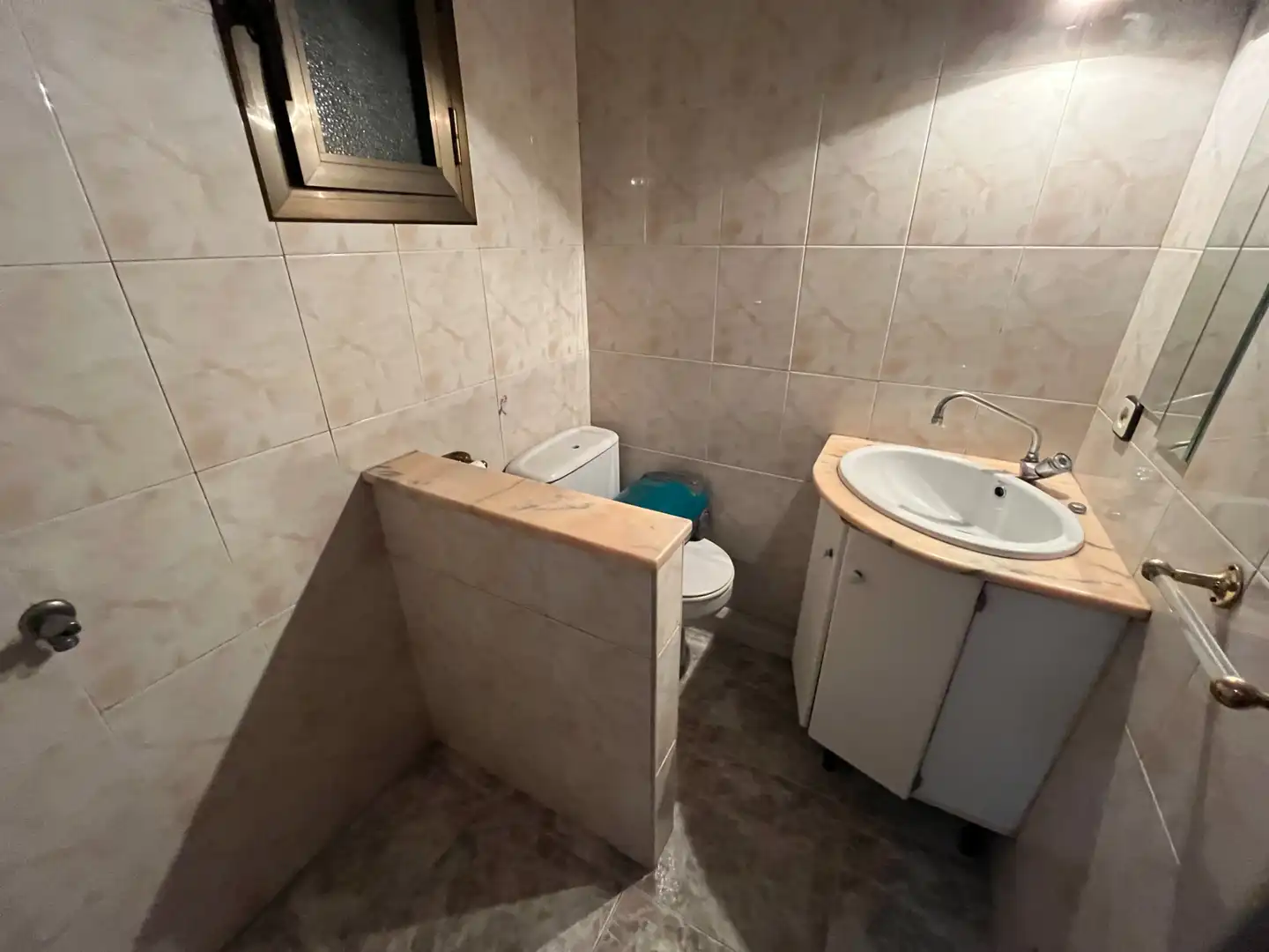 Bany de Planta baixa en venda en Barcelona amb Alarma