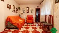 Sala d'estar de Casa o xalet en venda en Calicasas amb Calefacció i Terrassa