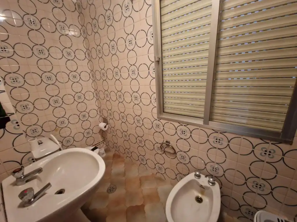 Baño de Piso en venta en Vilanova de Arousa con Parquet, Amueblado y Balcón