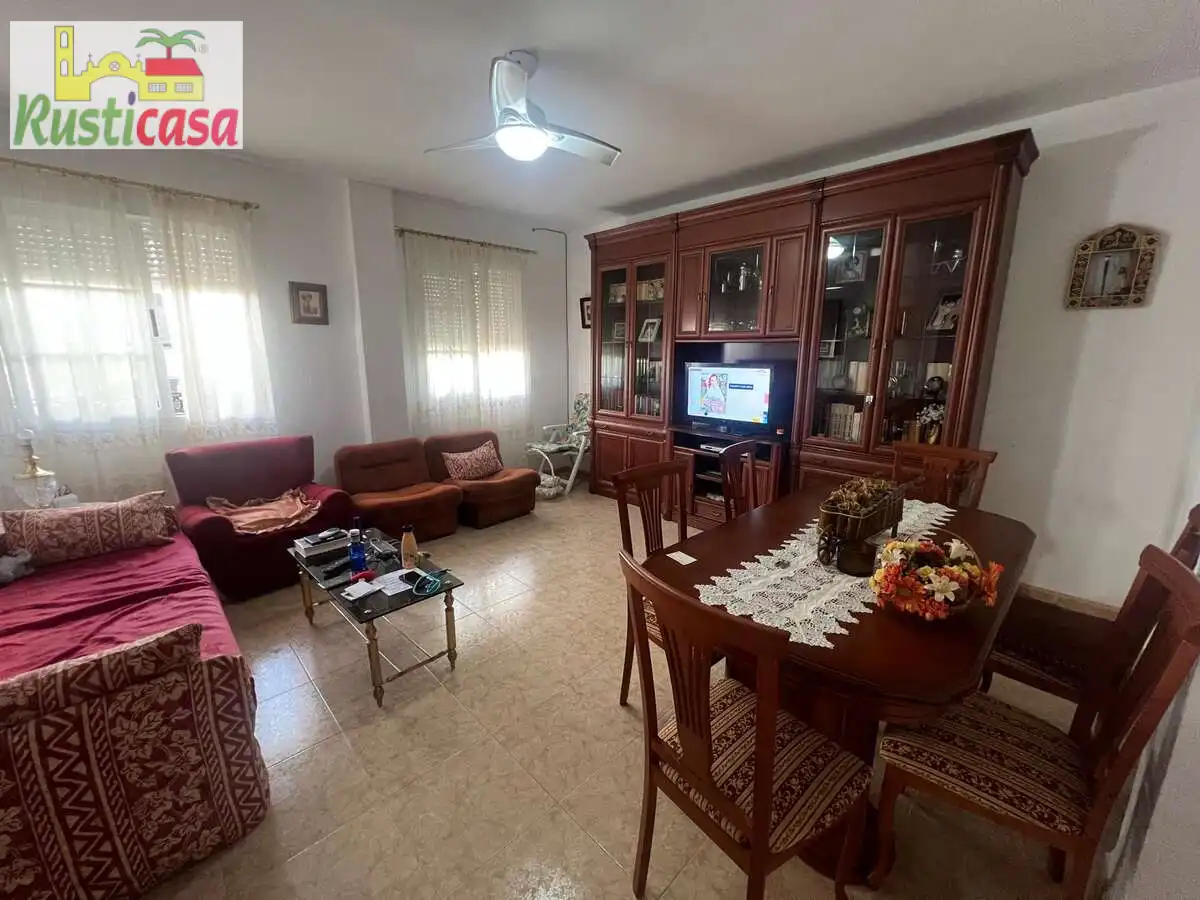 Sala de estar de Casa o chalet en venta en Baños de la Encina con Terraza, Amueblado y Balcón