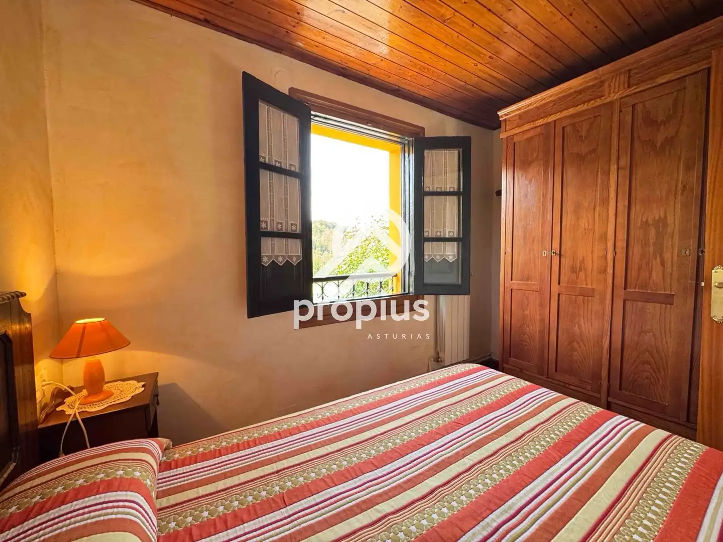 Habitación de Casa o chalet en venta en Parres con Calefacción, Jardín privado y Parquet