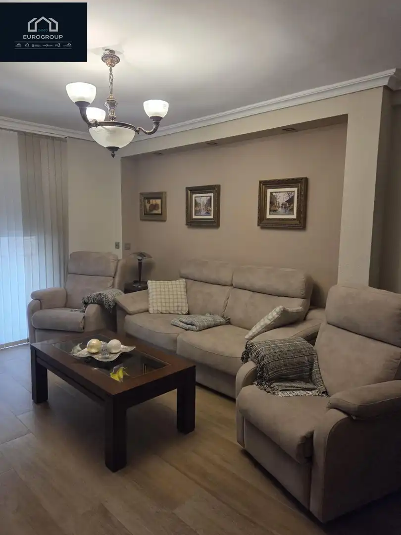 Wohnzimmer von Wohnungen zur Miete in Benidorm mit Heizung und Möbliert