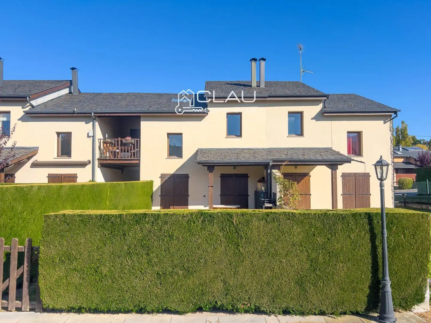 Exterior view of Detached homes for rent in Osséja  with Heating, Private garden and Parquet flooring