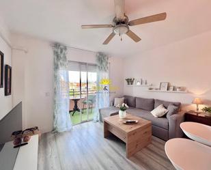 Dormitori de Apartament de lloguer en San Pedro del Pinatar amb Aire condicionat i Balcó