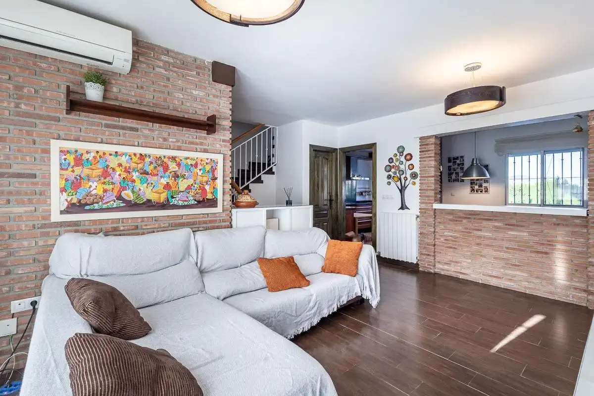 Sala d'estar de Casa o xalet en venda en Vegas del Genil amb Aire condicionat, Calefacció i Terrassa