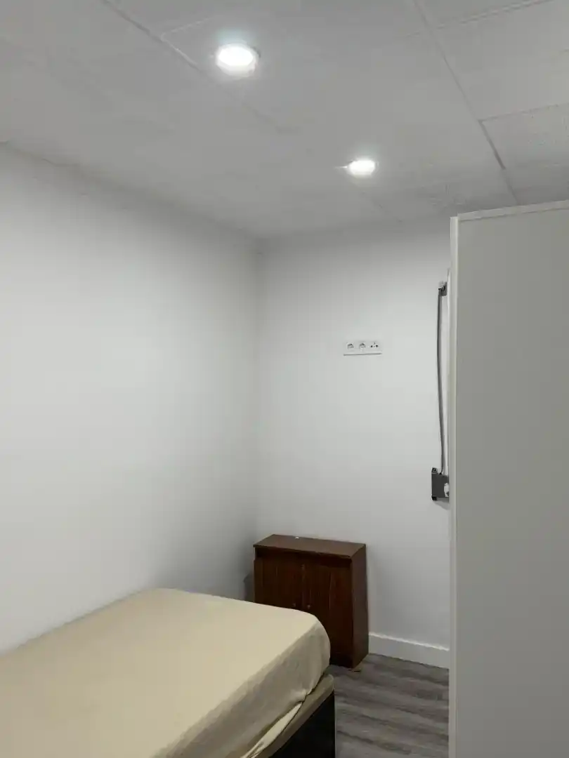 Wohnung zur Miete in Cornellà de Llobregat mit Parkett, Möbliert und Mikrowelle