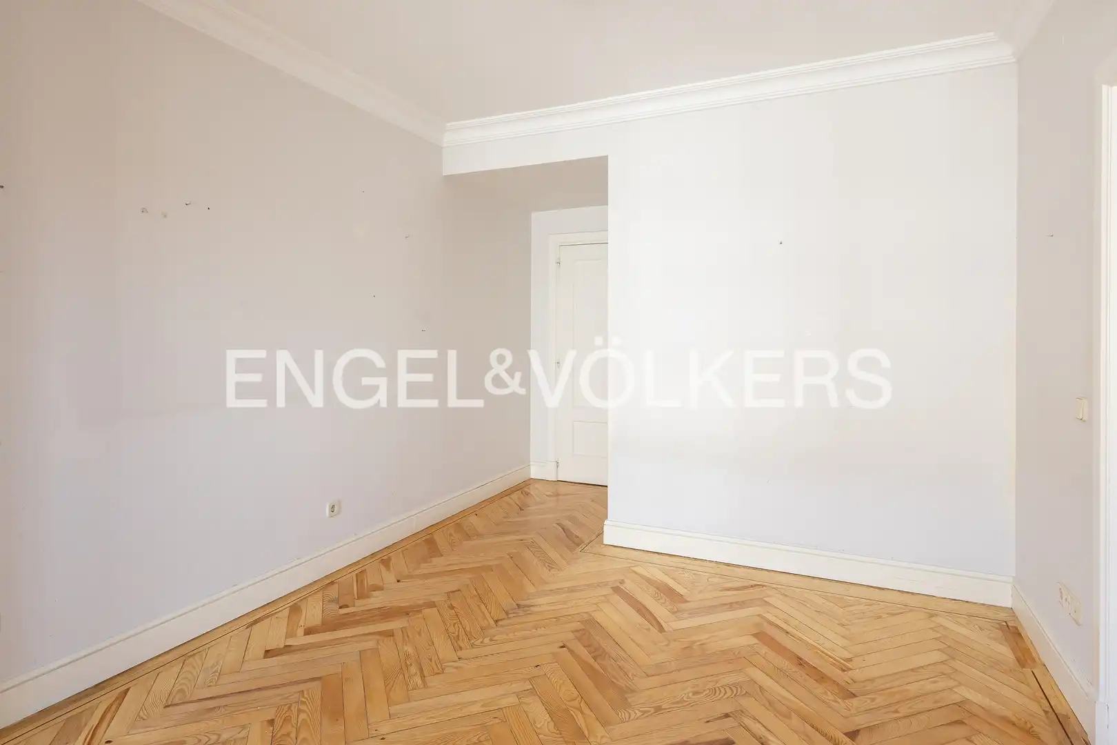 Habitación de Piso en venta en Madrid con Calefacción, Terraza y Trastero