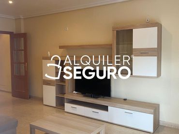 Pis amb ascensor de lloguer a PINTOR VELAZQUEZ