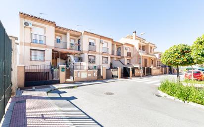 Exterior view of Single-family semi-detached for sale in Santa Fe  with Air Conditioner, Heating and Terrace