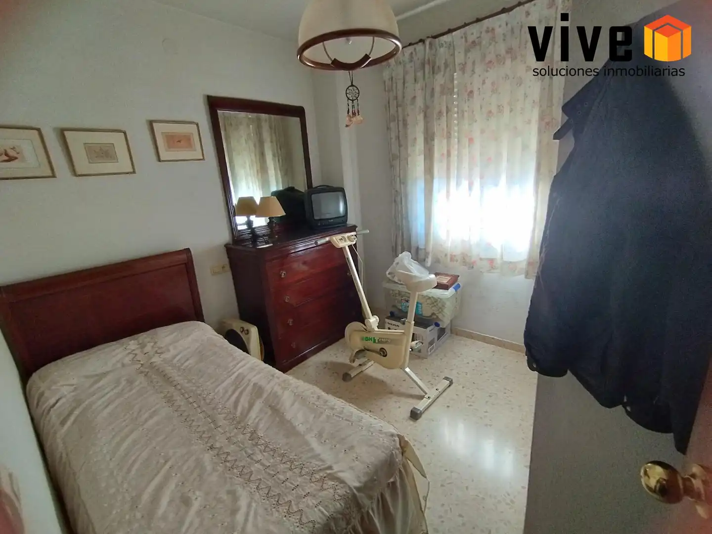 Habitación de Piso en venta en Mairena del Aljarafe con Aire acondicionado y Balcón
