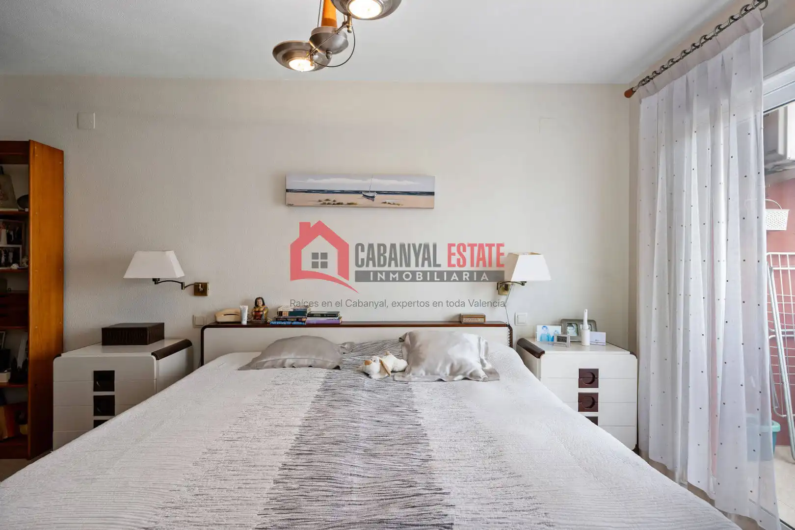 Dormitori de Apartament en venda en Valencia amb Aire condicionat i Balcó