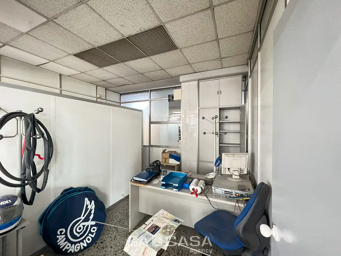 Business premises for sale in Avinguda de la Constitució, imagen 5