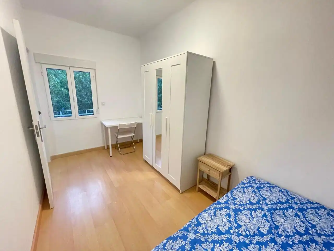 Habitación de Piso de alquiler en Sevilla con Aire acondicionado, Amueblado y Balcón