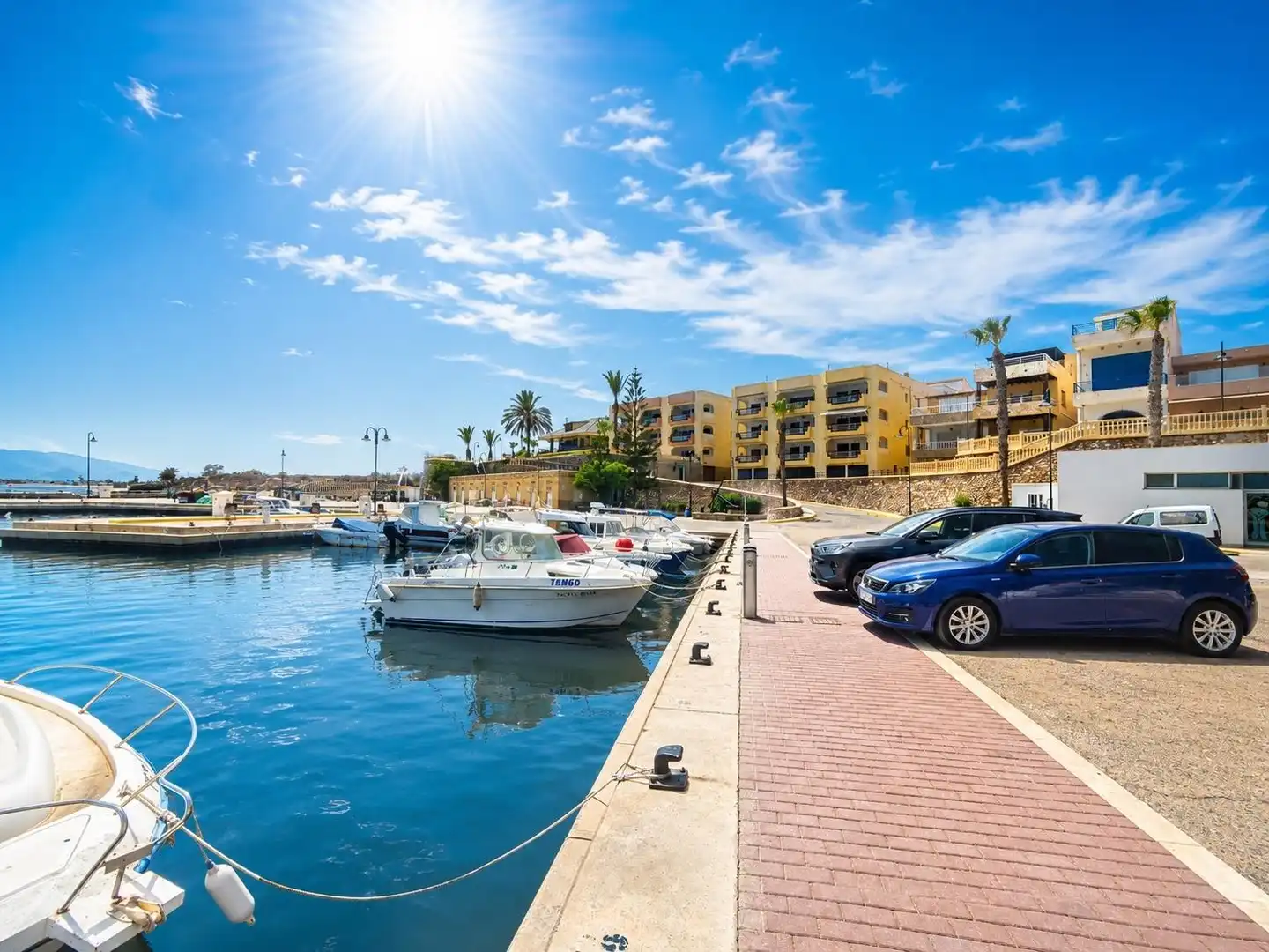 Parkplatz von Wohnung zum Verkauf in Cuevas del Almanzora mit Privatgarten, Terrasse und Abstellraum