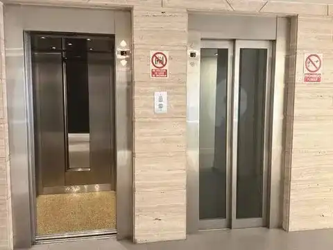 Büro zur Miete in Zaragoza mit Klimaanlage und Heizung