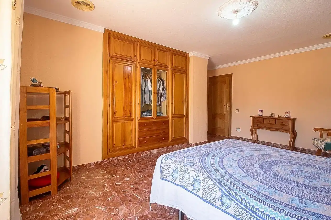 Dormitori de Casa o xalet en venda en Motril