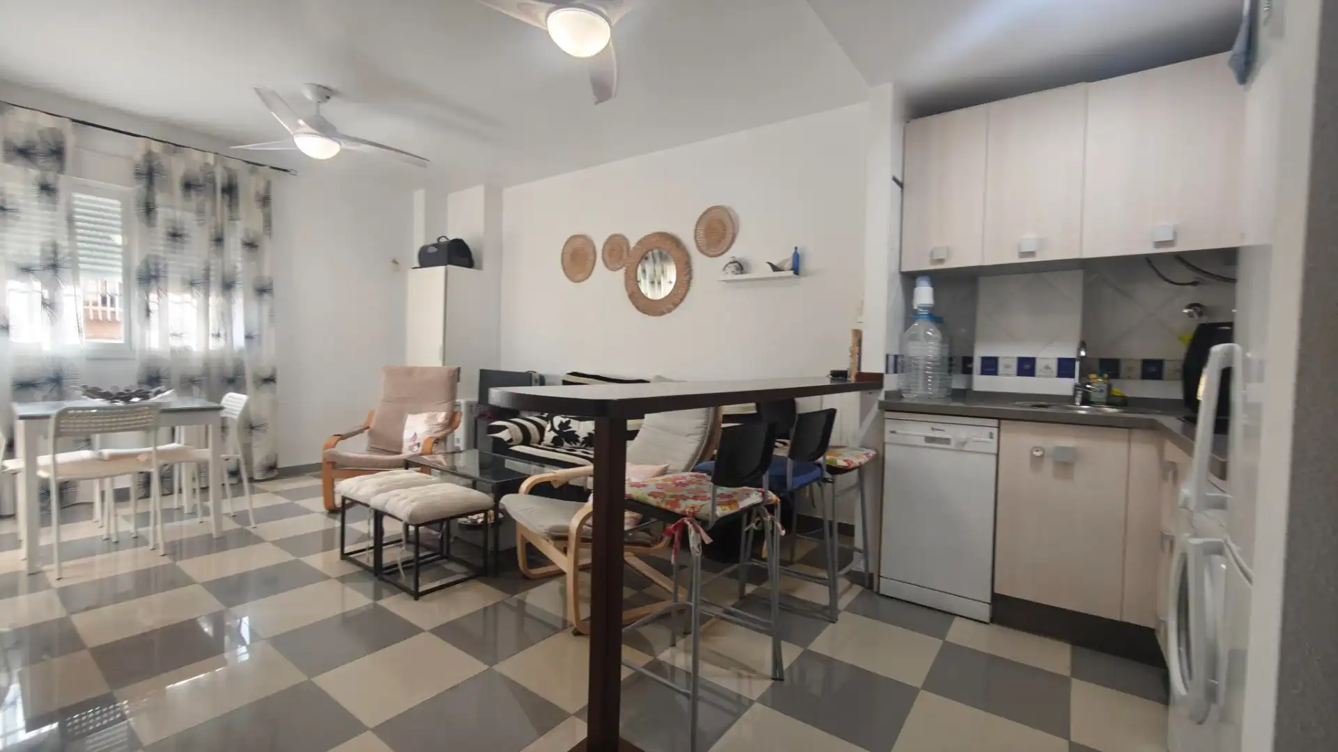 Piso en venta en Roquetas de Mar con Aire acondicionado, Terraza y Amueblado