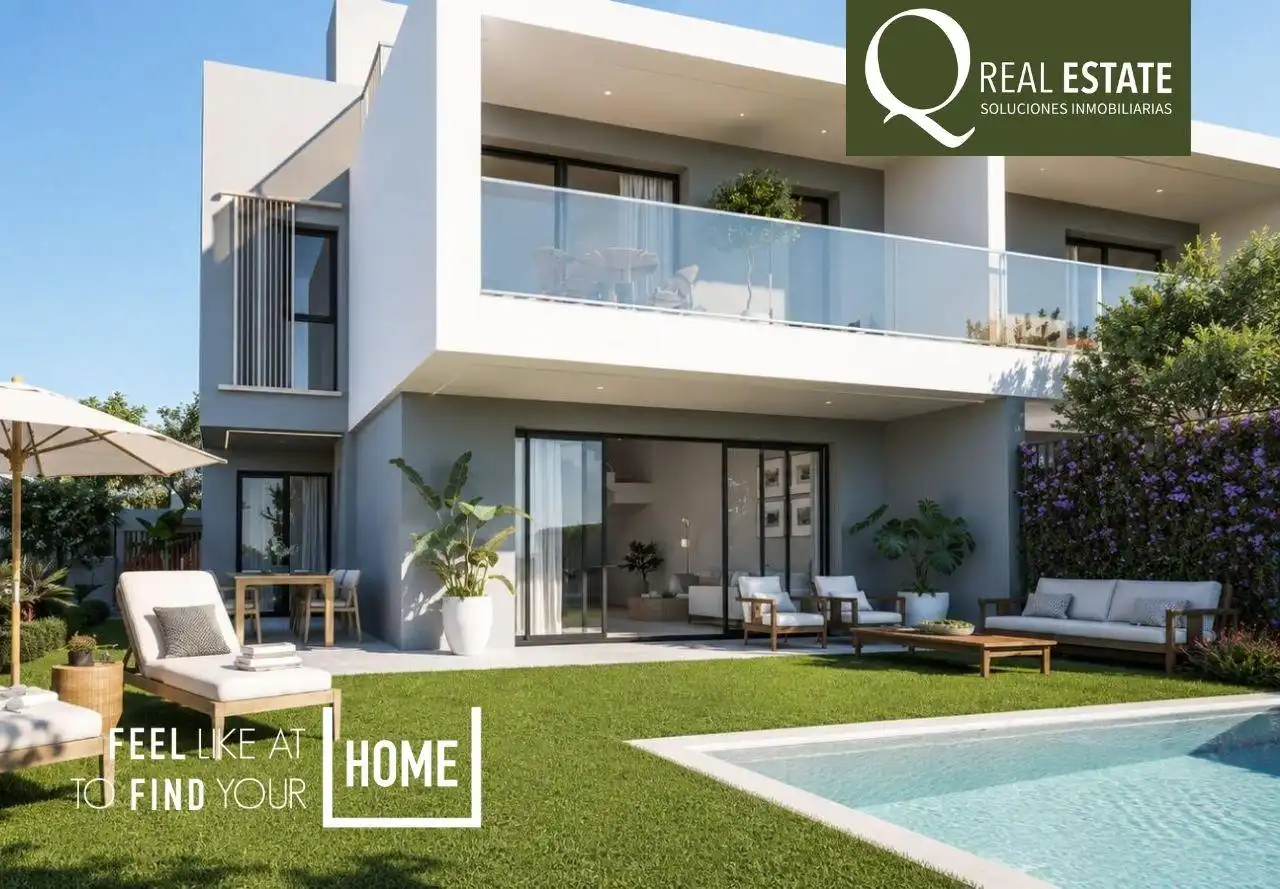 Chalet con terraza en venta en Playa de San Juan - El Cabo de las Huertas