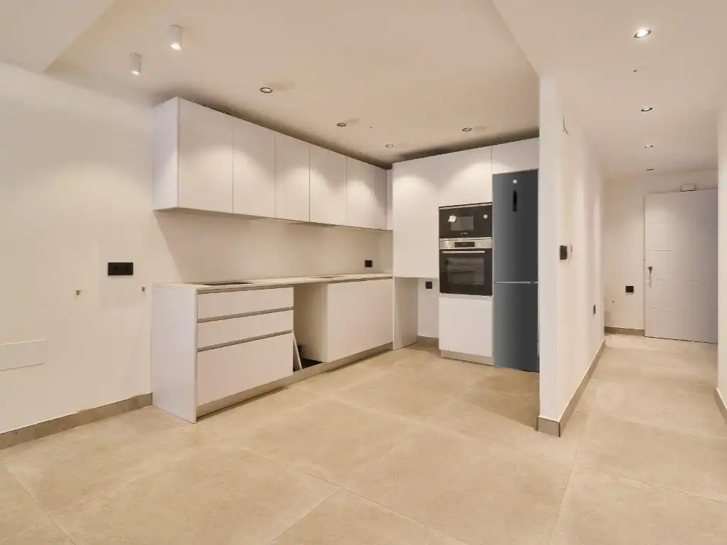 Küche von Wohnung zum Verkauf in Fuengirola mit Klimaanlage, Terrasse und Ofen