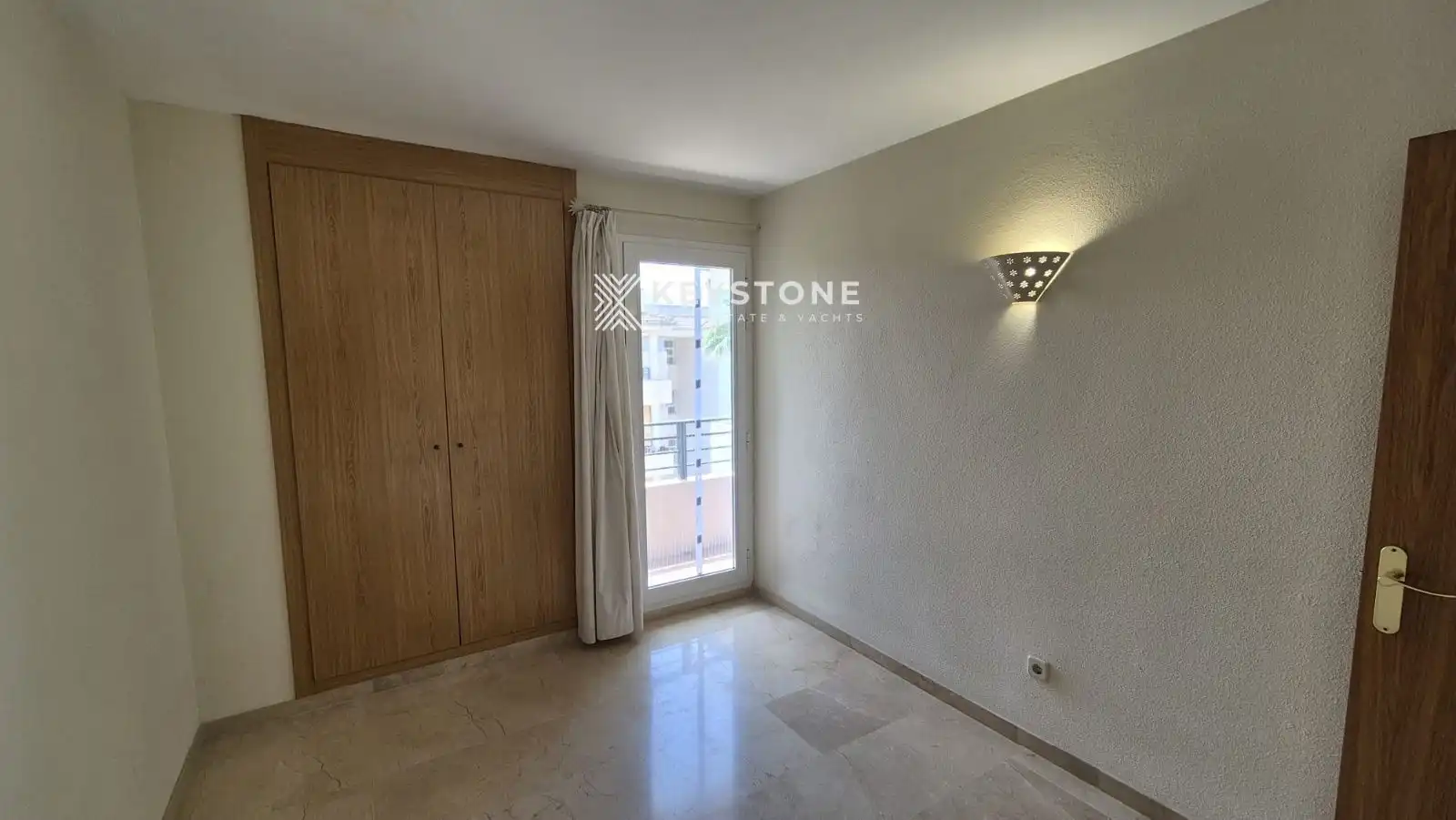 Schlafzimmer von Dachboden zur Miete in  Palma de Mallorca mit Klimaanlage, Terrasse und Schwimmbad