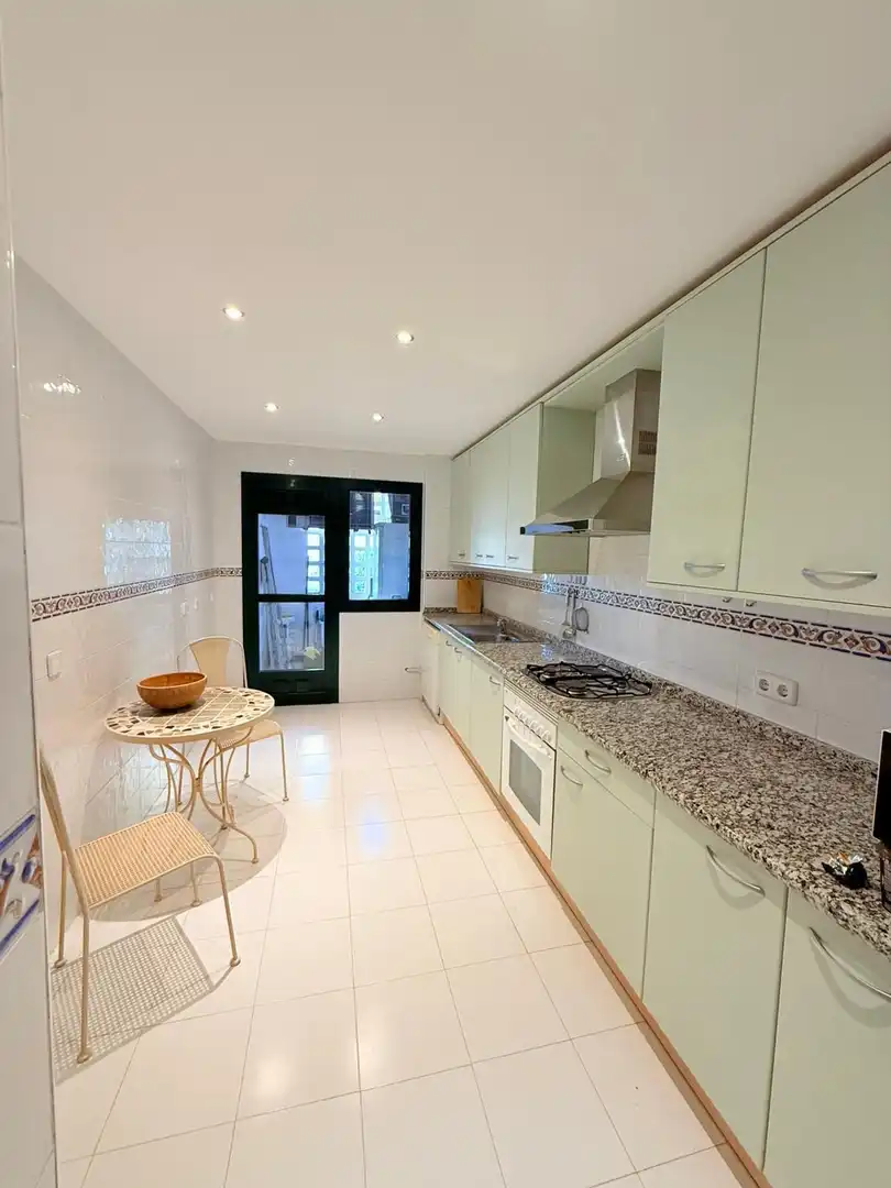 Cocina de Piso en venta en Marbella con Aire acondicionado y Terraza