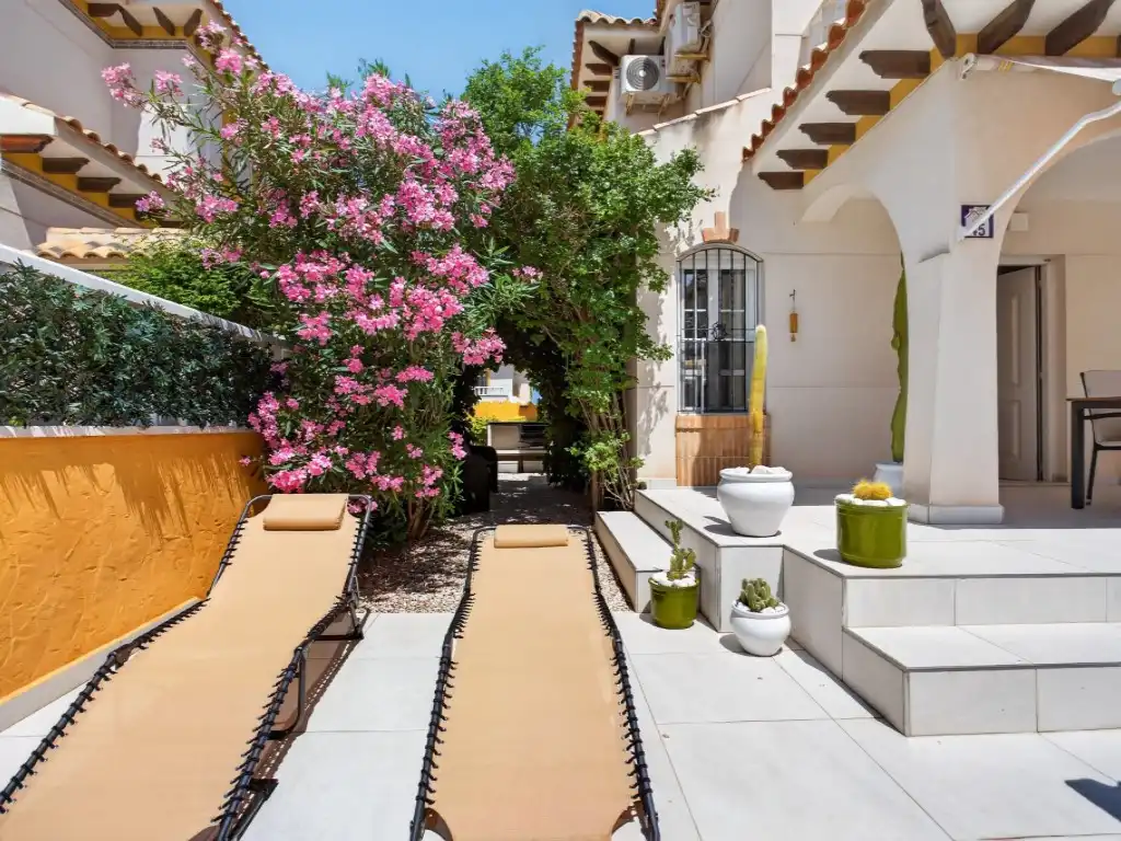 Terrace of Houses for sale in Orihuela  with Air Conditioner, Private garden and Furnished
